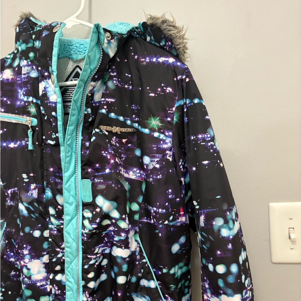 Stylish Kids Puffer Jacket - Black and Blue - Picture 7 of 16